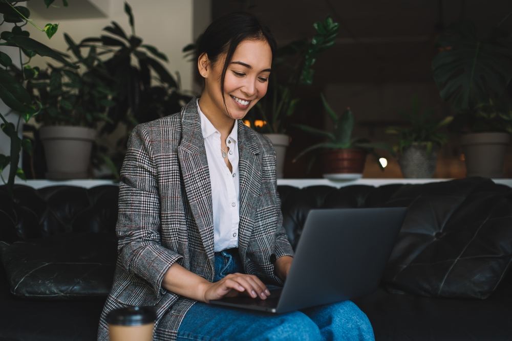 Apa jenis tulisan editorial?