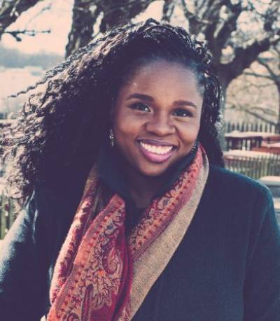 Лола Акинмаде Окерстром