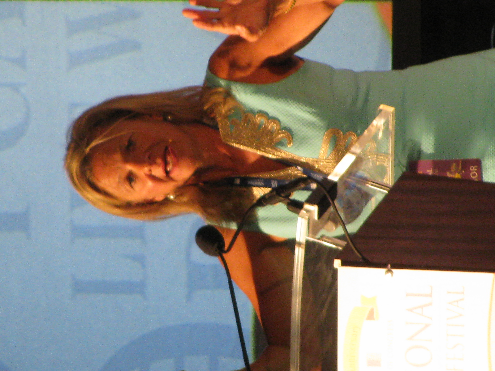 ลิซ่า สก็อตโทลีน