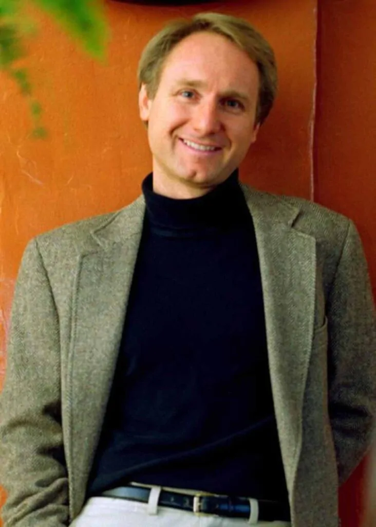 Patrimônio líquido de Dan Brown